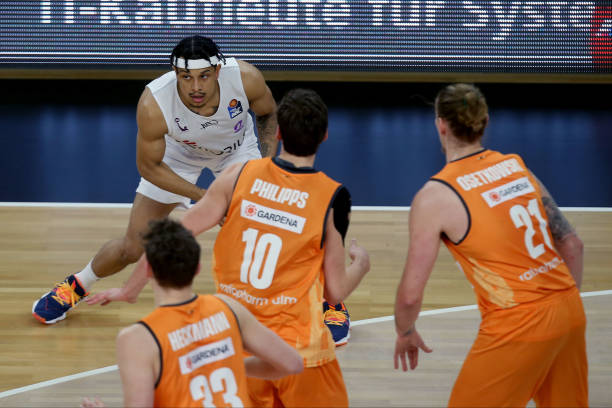 一场对阵比 一场对阵比